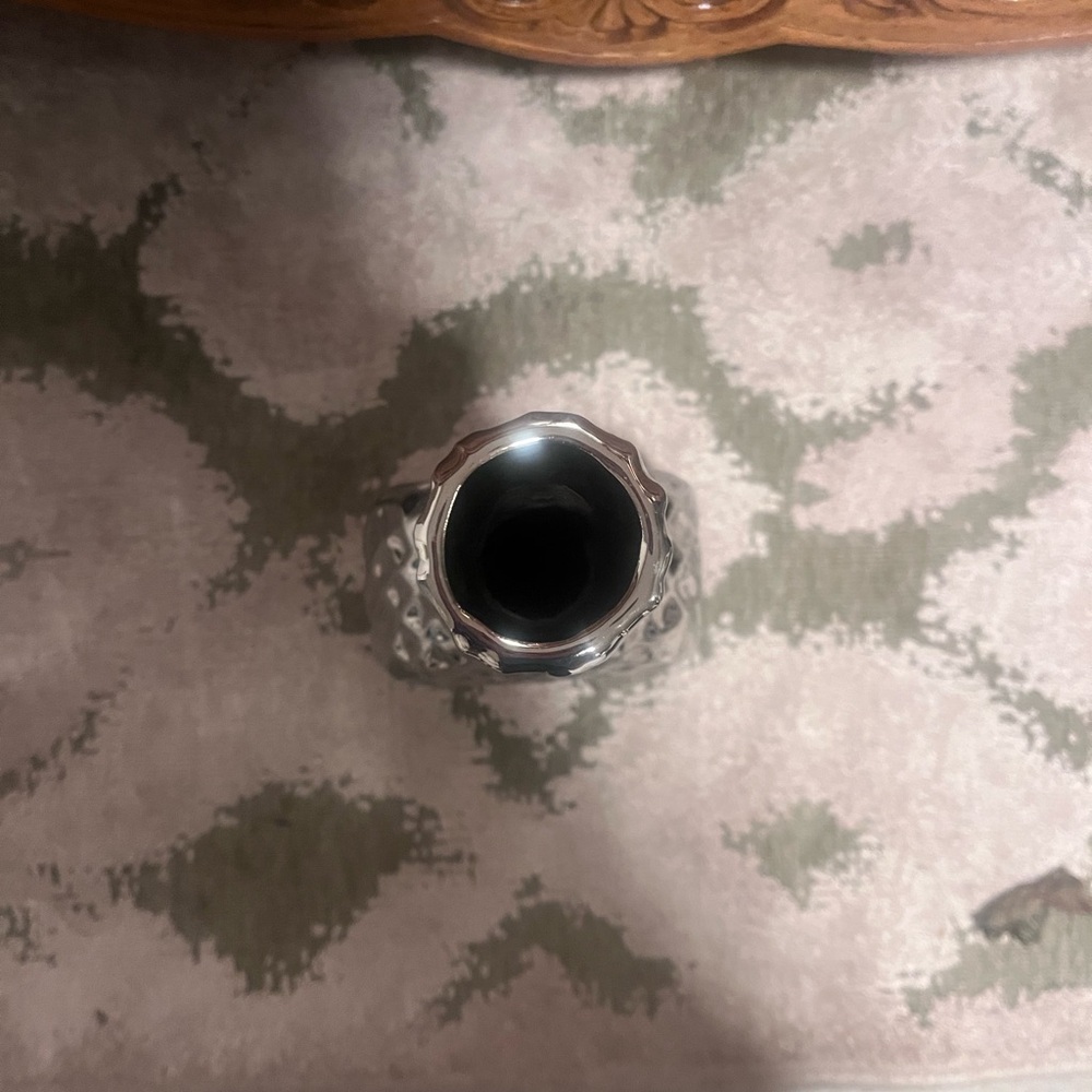 Silver Diamond Pattern Vase - Picture 2 of 2